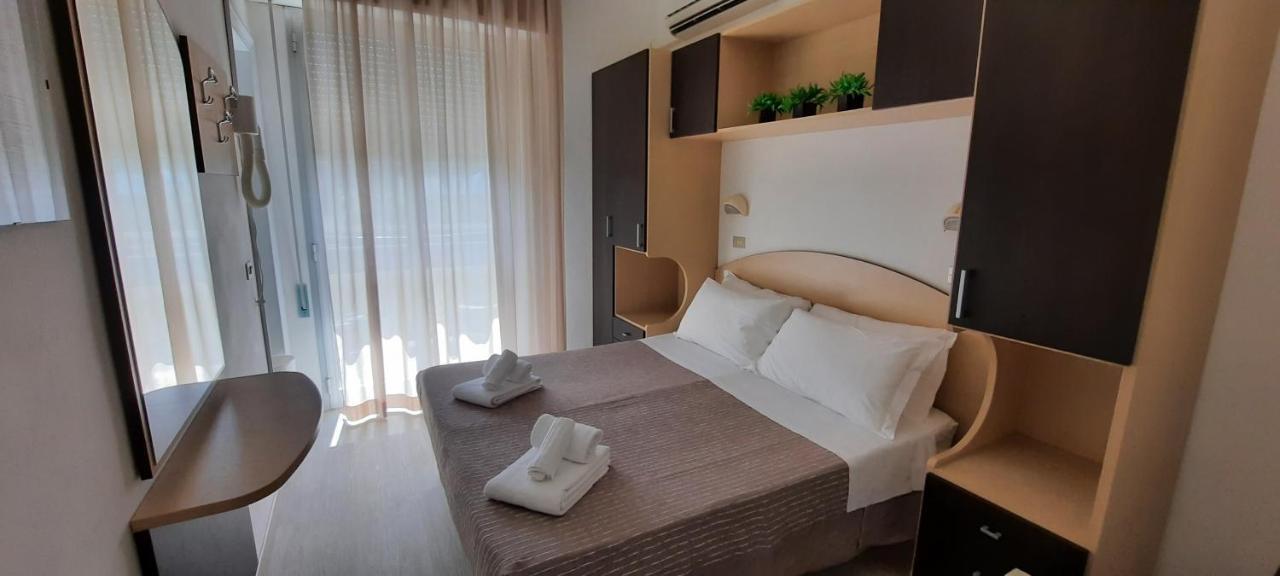 B&B Hotel Serenita Bellaria-Igea Marina Buitenkant foto