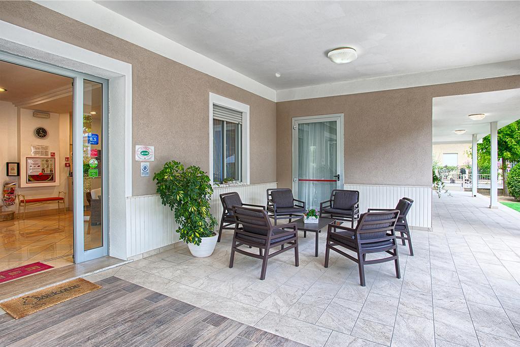 B&B Hotel Serenita Bellaria-Igea Marina Buitenkant foto