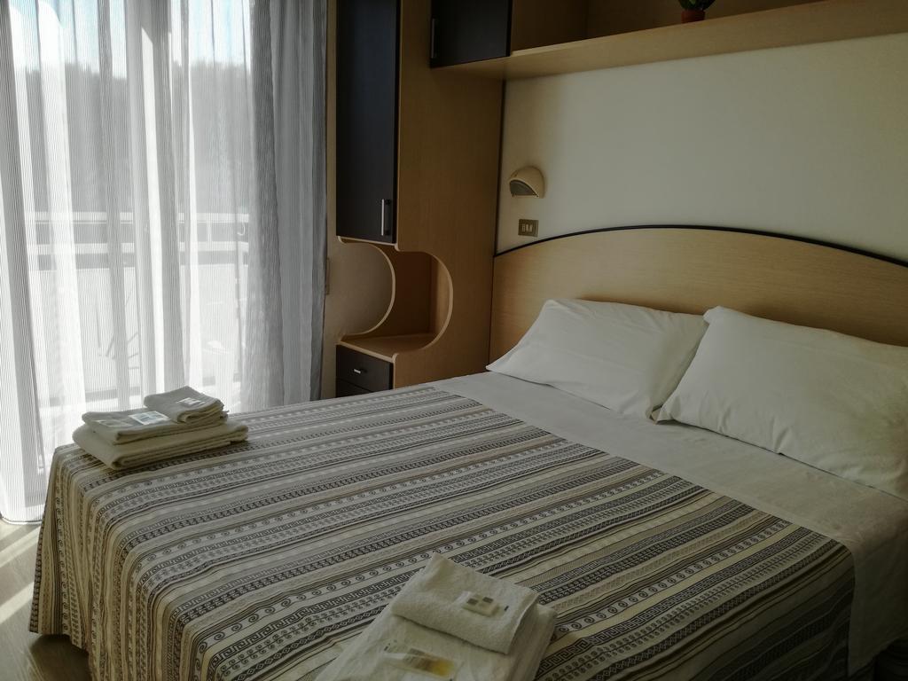 B&B Hotel Serenita Bellaria-Igea Marina Buitenkant foto